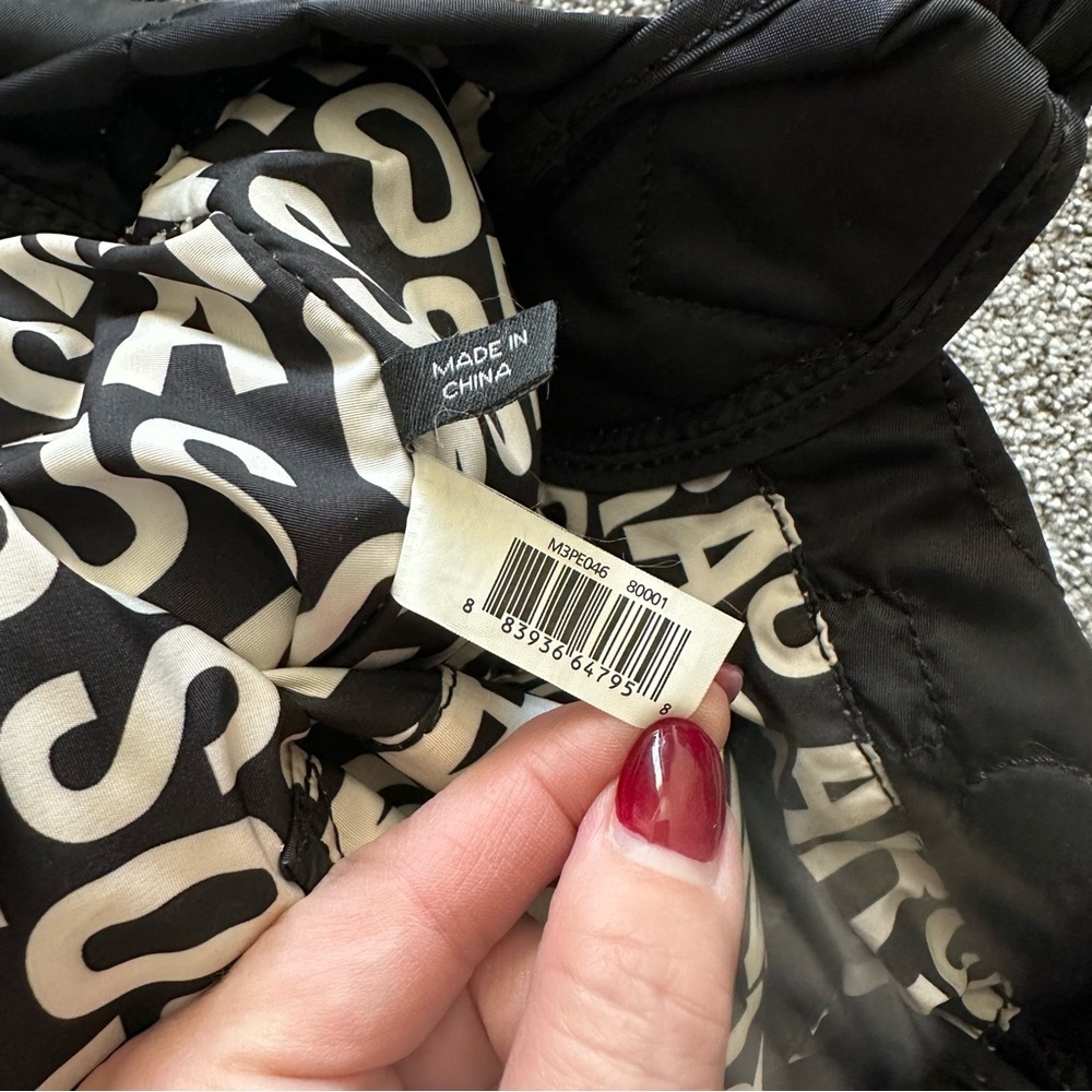 Marc By Marc Jacobs Standard Supply Quilted Tote R $225 - Picture 7 of 12